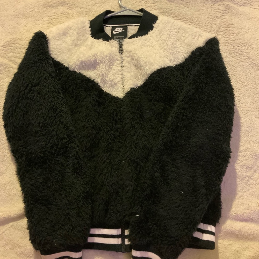 Nike Sherpa zip-up, size xs.